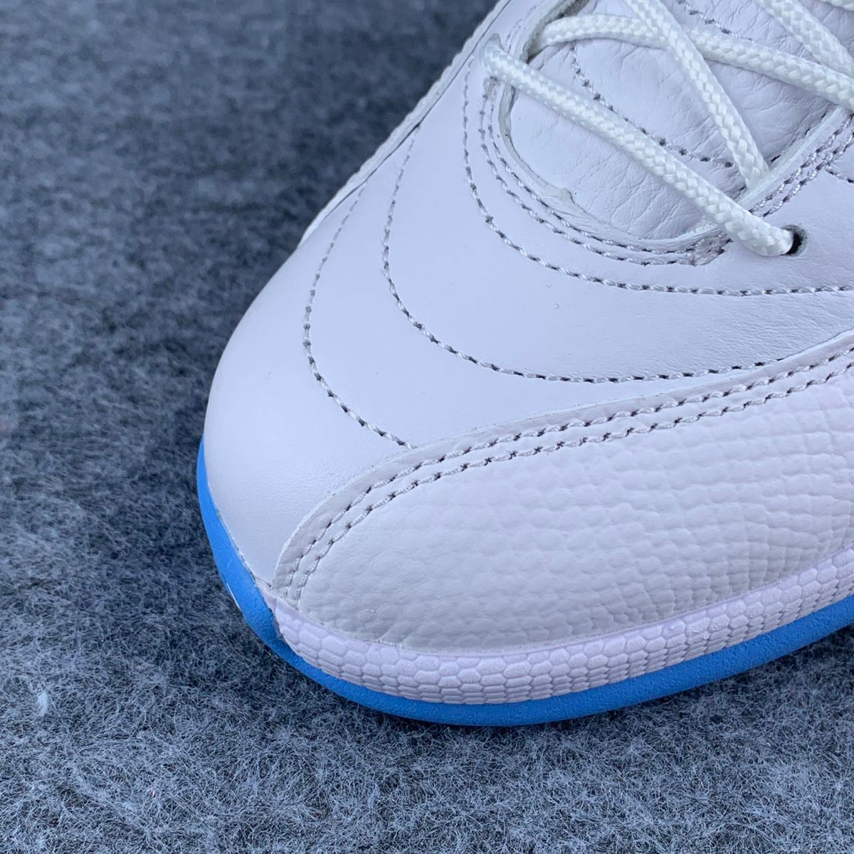 Wmns Air Jordan 12 Retro Sneakers 'UNC' - product view 7