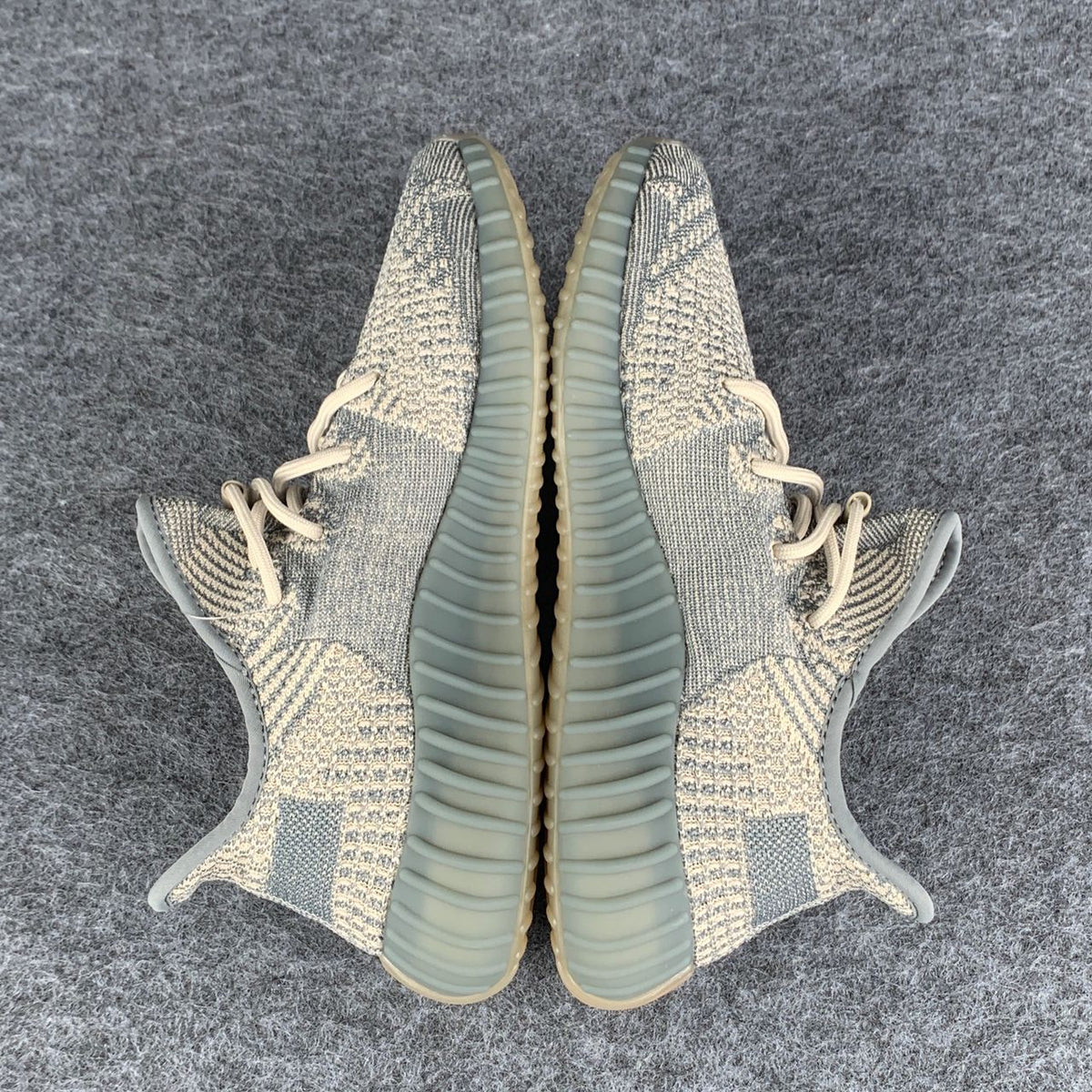 Yeezy Boost 350 V2 Sneakers 'Israfil' - product view 4