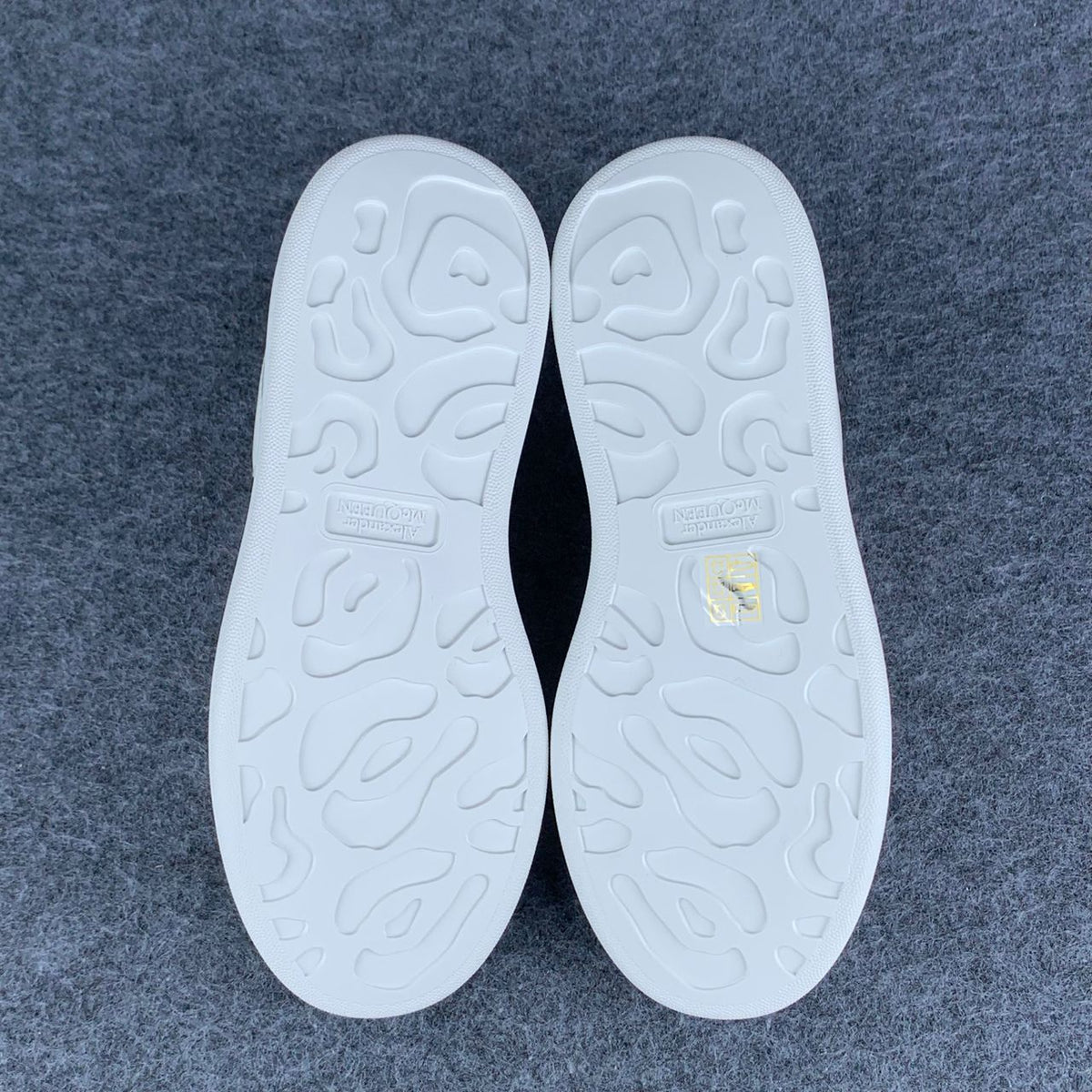 Alexander McQueen Oversized Sneaker 'White' - product view 5