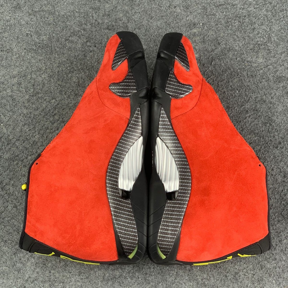 Air Jordan 14 Retro 'Ferrari' 2025 Sneakers - product view 4