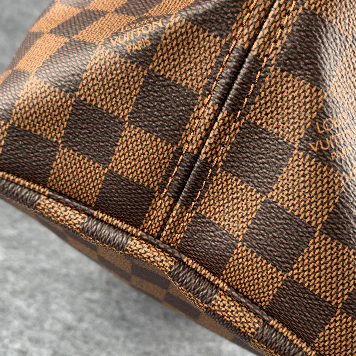 LV Neverfull GM (32x39x19 CM) - product view 9