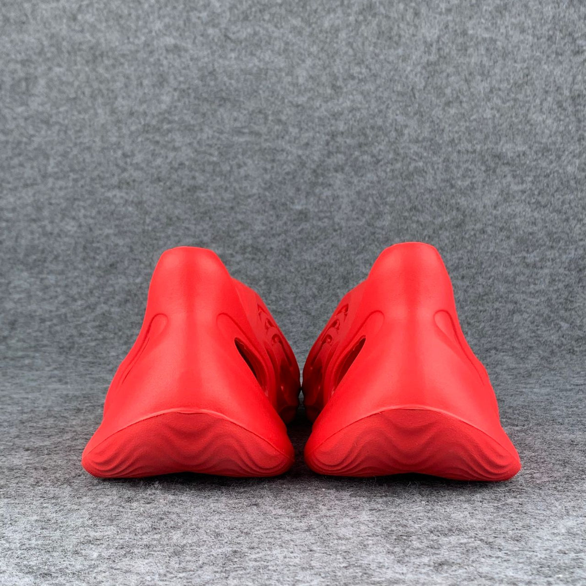 Yeezy Foam Runner 'Vermilion' - product view 6