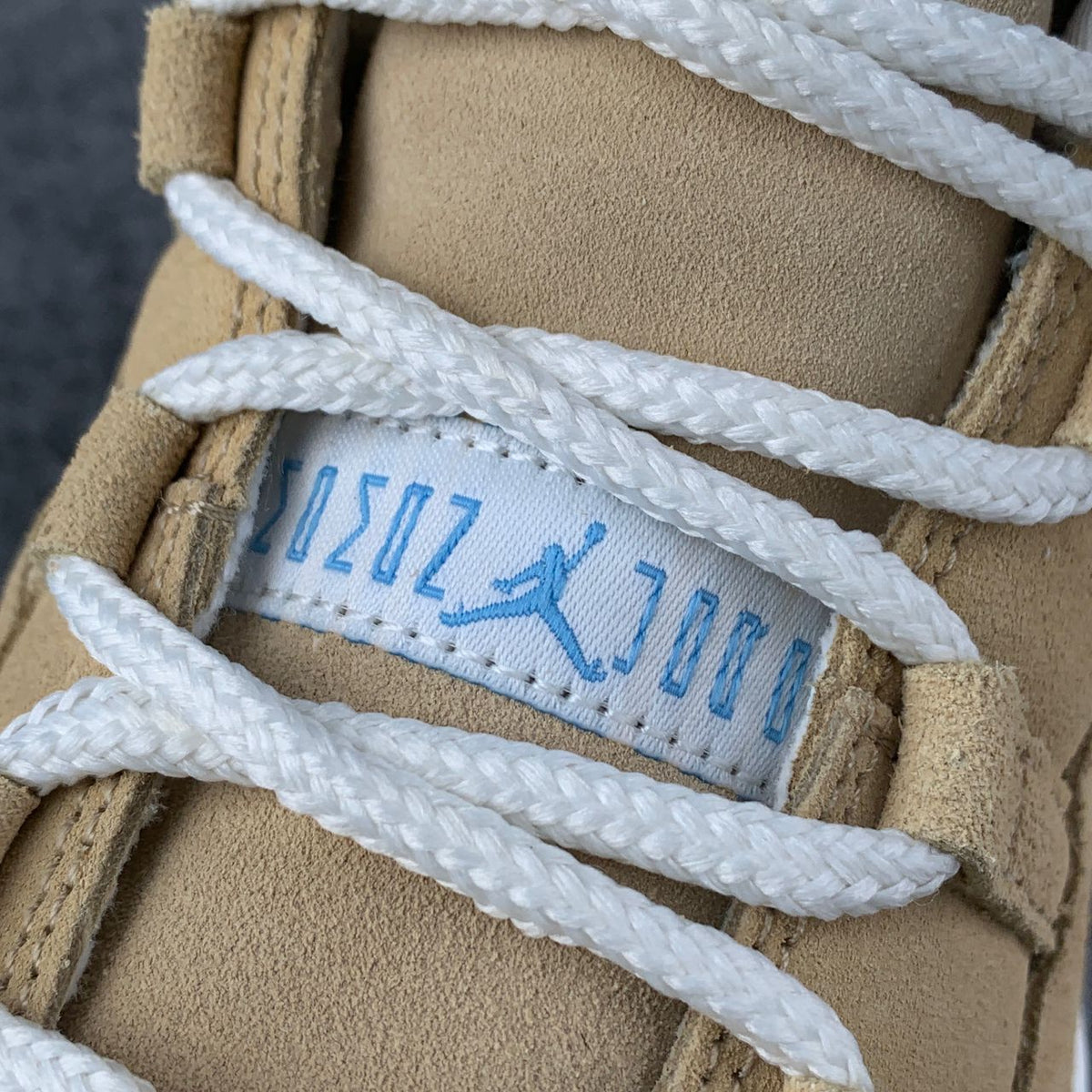 Air Jordan 11 Retro Sneakers 'H-Town' - product view 9