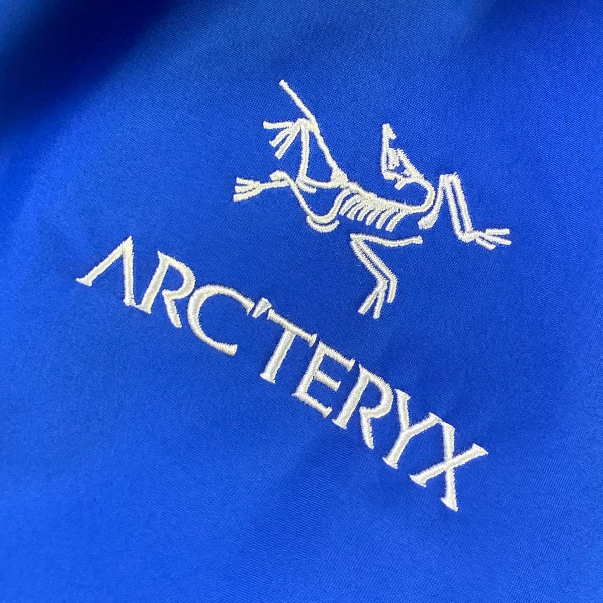 Arc'teryx Men's Beta Jacket 'Bright Blue' - product view 4