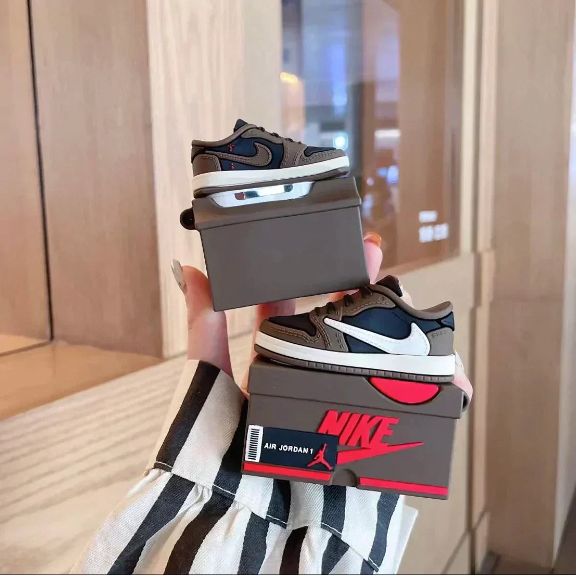 Nike\j AirPods Cases - product view 1