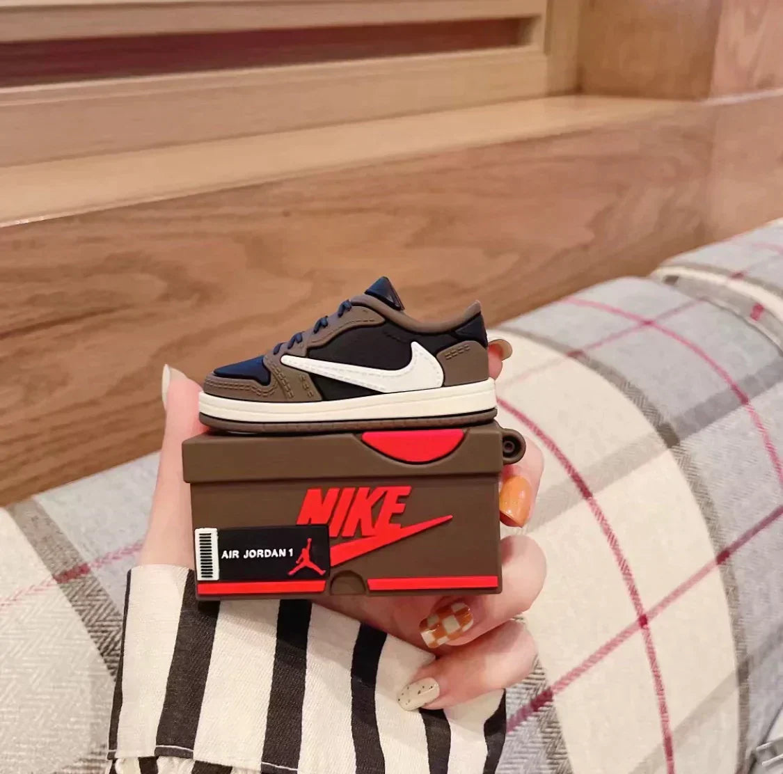 Nike\j AirPods Cases - product view 7