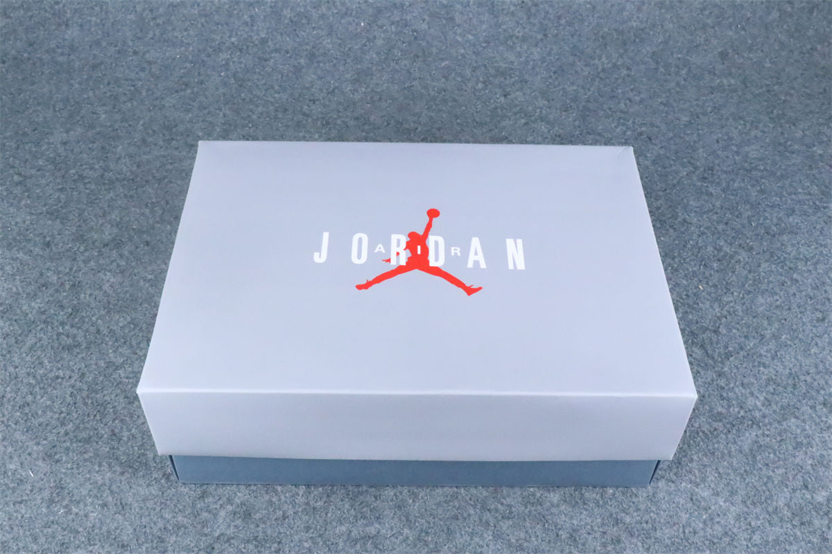 Air Jordan 9 Retro 'Cool Grey' 2025 Sneakers - product view 16