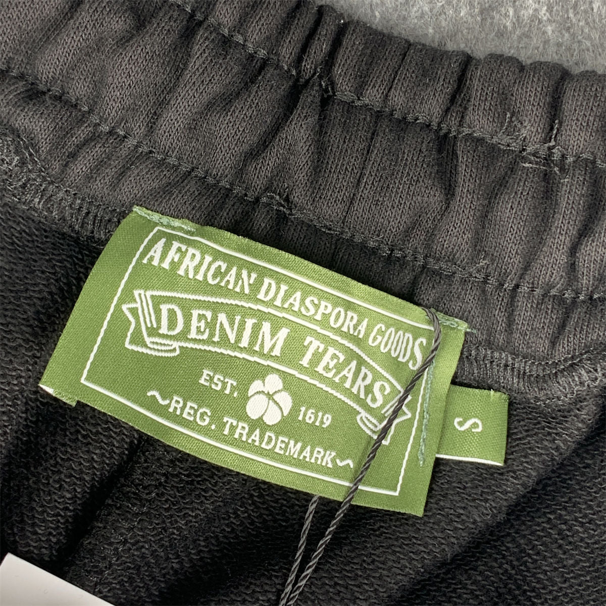 Denim Tears The Cotton Wreath Sweatpants Pants 'Black' - product view 6