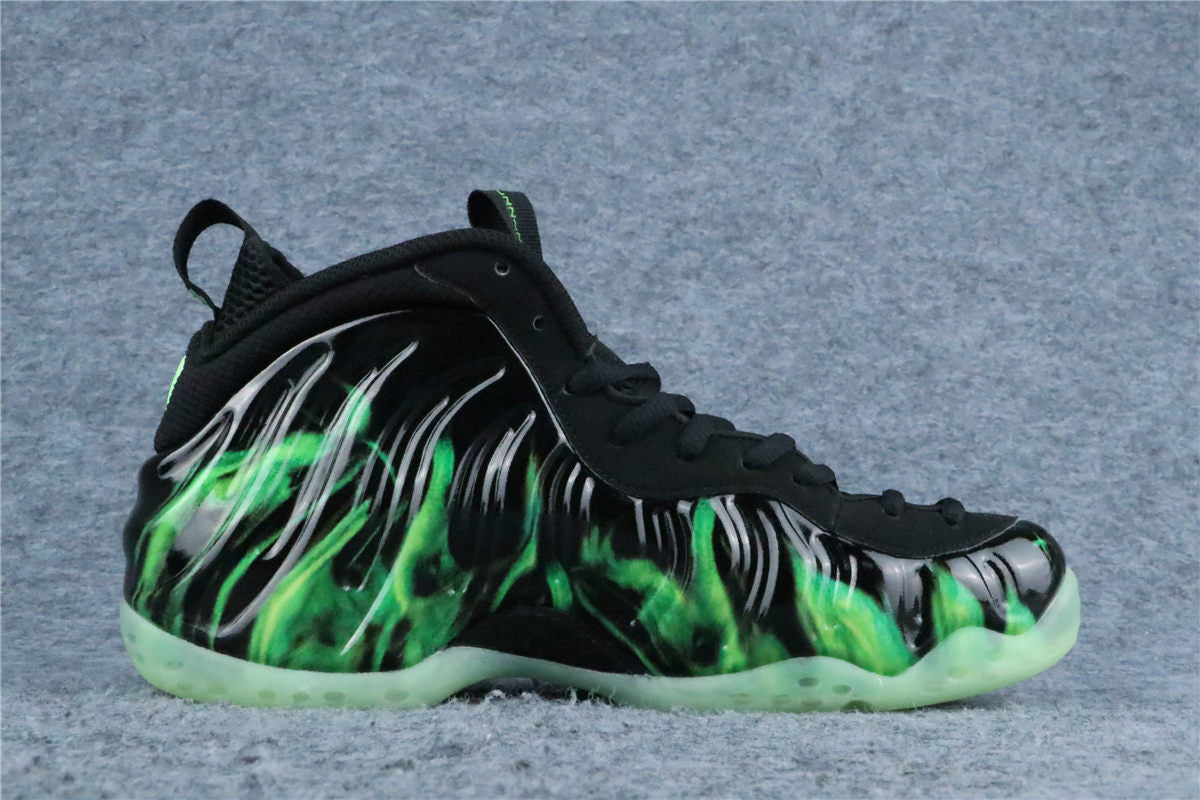 Nike Air Foamposite One Sneakers 'Paranorman' - product view 2