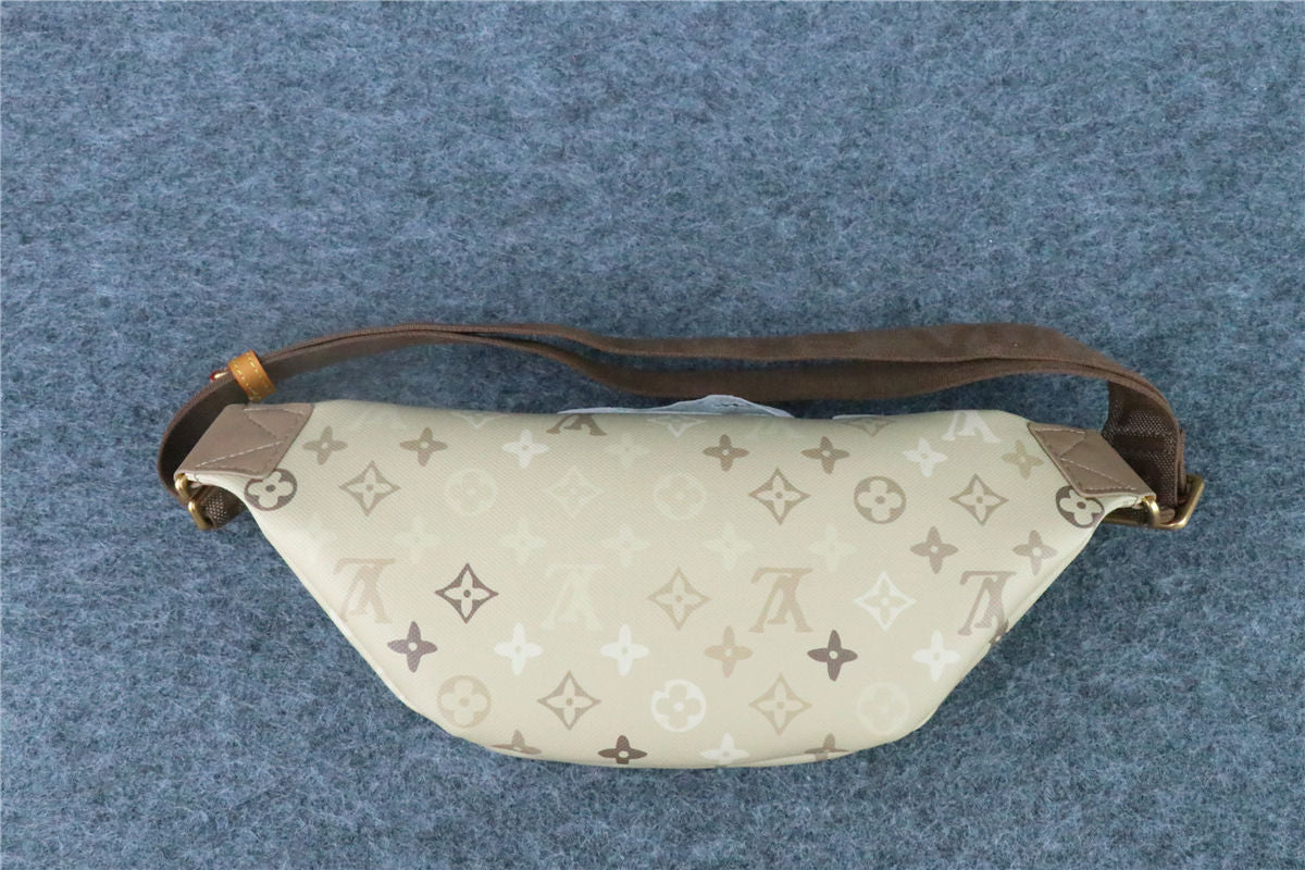 LV Rush Bumbag 'Sand Beige Monogram' - product view 2