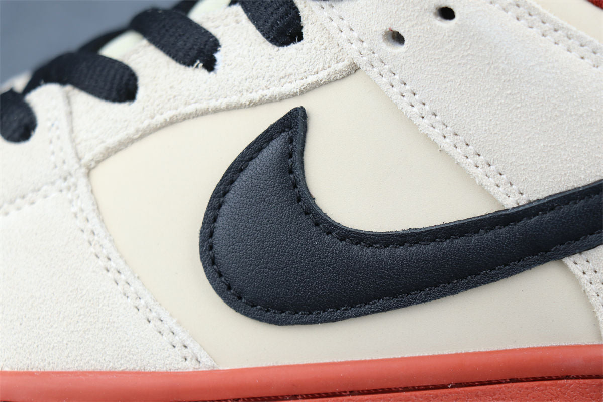 Nike Dunk Low SB Sneakers 'Hennessy ' - product view 9