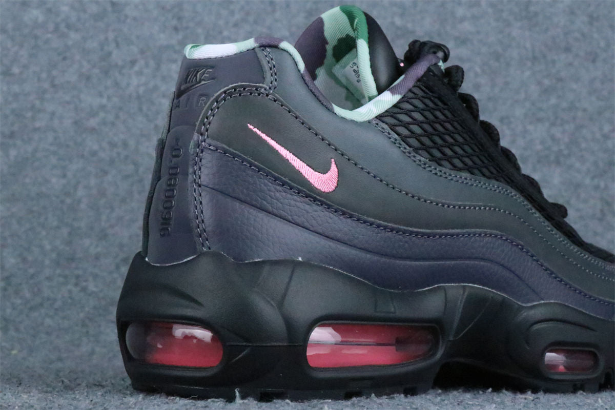 Corteiz x Nike Air Max 95 SP Sneakers 'Rules the World - Pink Beam' - product view 6