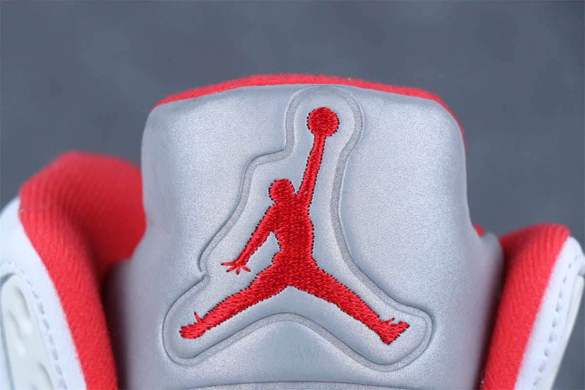 Air Jordan 5 Retro 'White Fire Red' 2020 Sneakers - product view 9