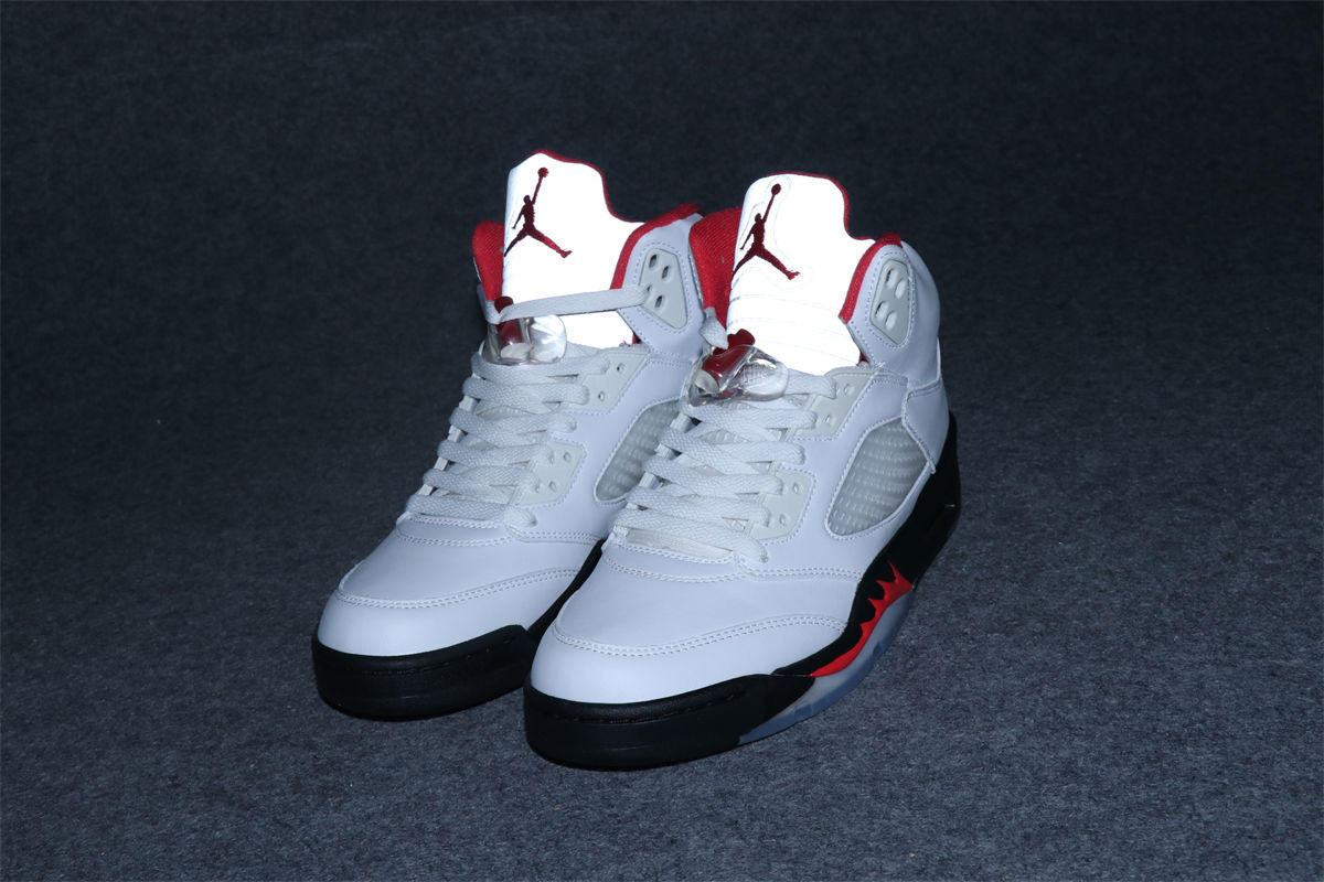Air Jordan 5 Retro 'White Fire Red' 2020 Sneakers - product view 15