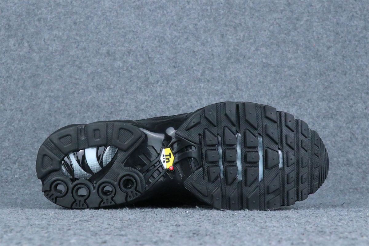 Nike Air Max Plus Sneakers 'Triple Black' - product view 3