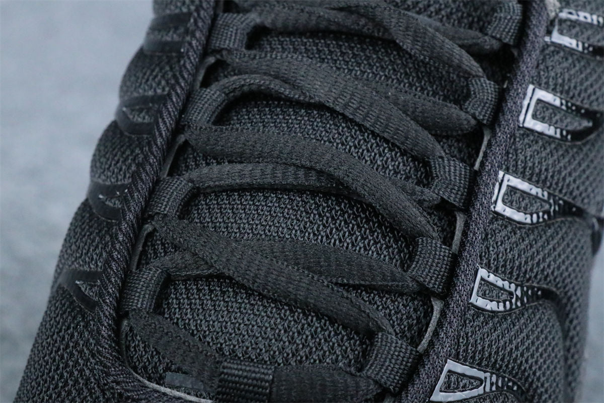 Nike Air Max Plus Sneakers 'Triple Black' - product view 7