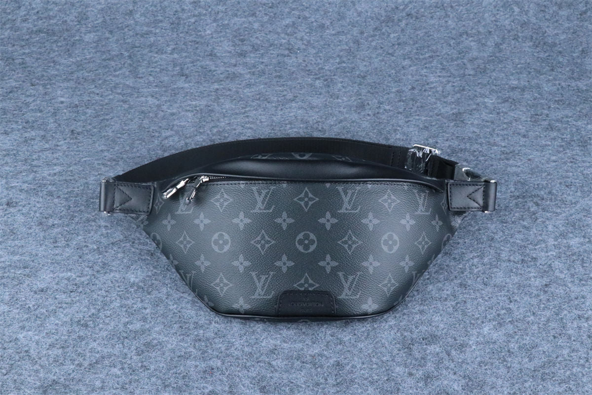 LV Discovery Bumbag Pm 'Black Monogram Eclipse Canvas' - product view 1