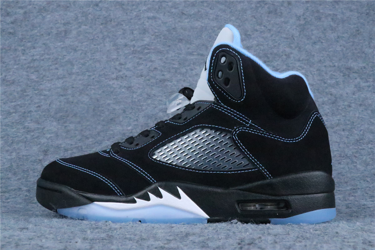 Air Jordan 5 Retro 'Black Carolina / UNC' 2026 Sneakers - product view 1
