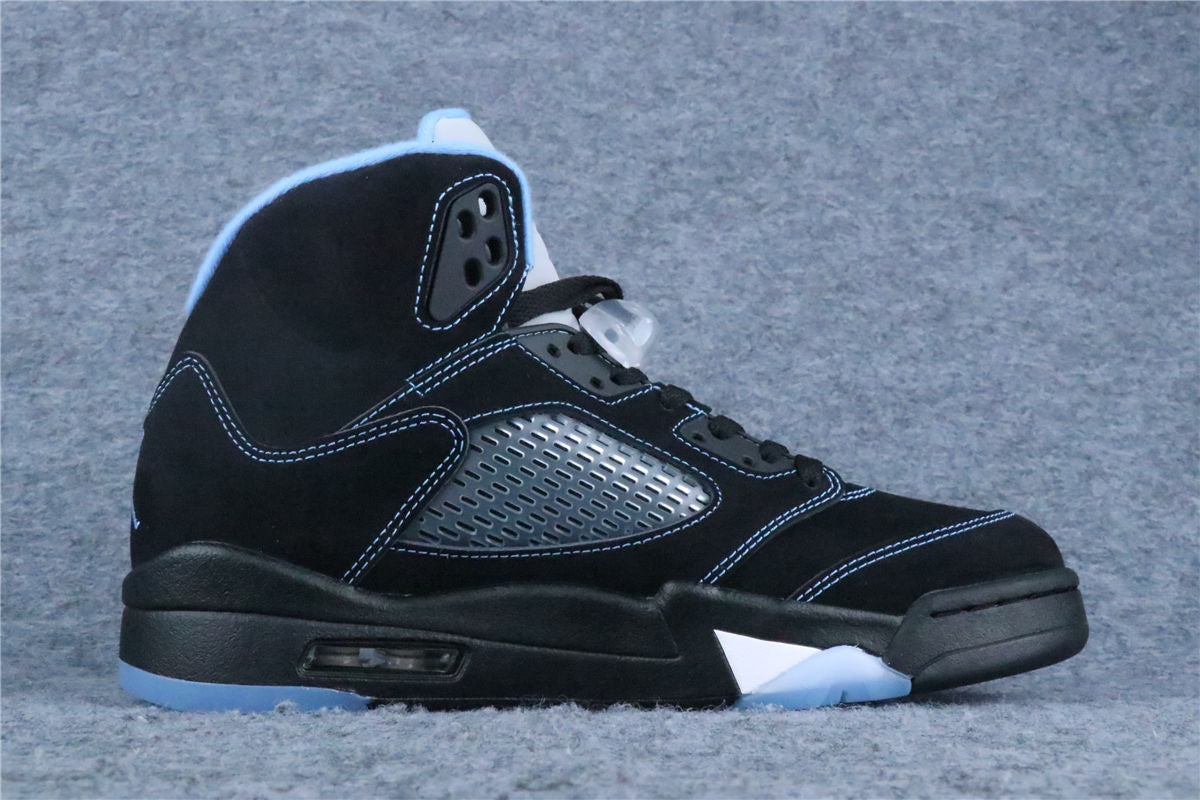 Air Jordan 5 Retro 'Black Carolina / UNC' 2026 Sneakers - product view 2