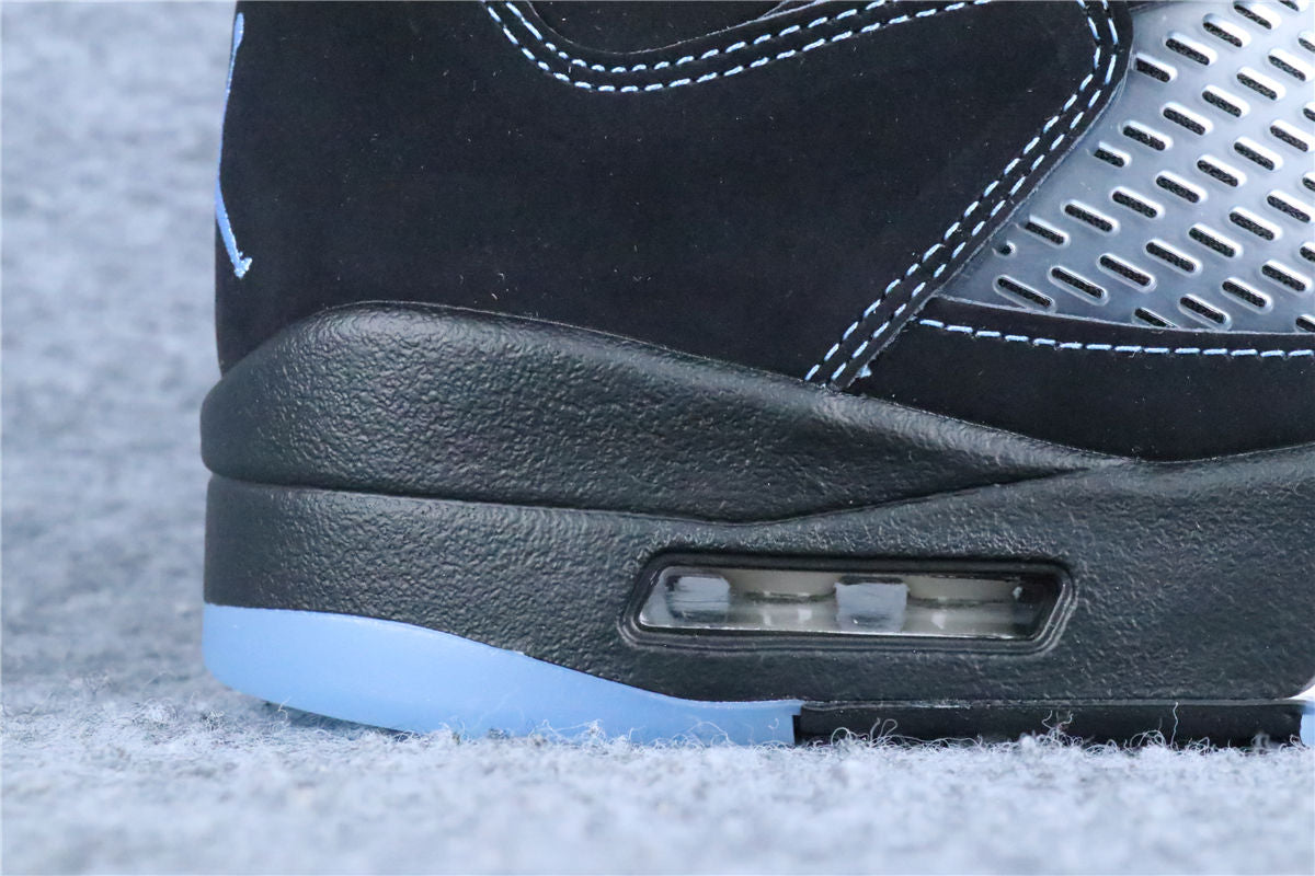 Air Jordan 5 Retro 'Black Carolina / UNC' 2026 Sneakers - product view 6