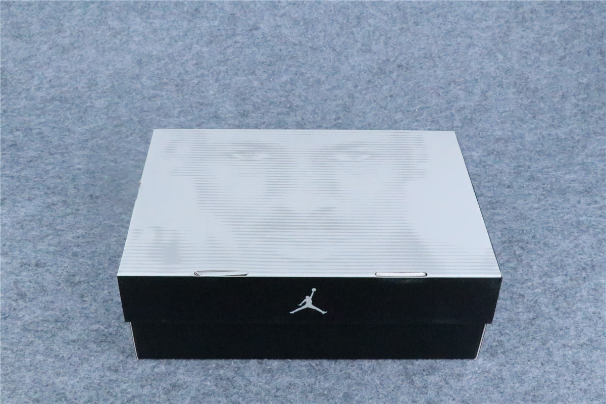 (Early Look) Wmns Air Jordan 4 Retro Sneakers 'Spotlight' - product view 17
