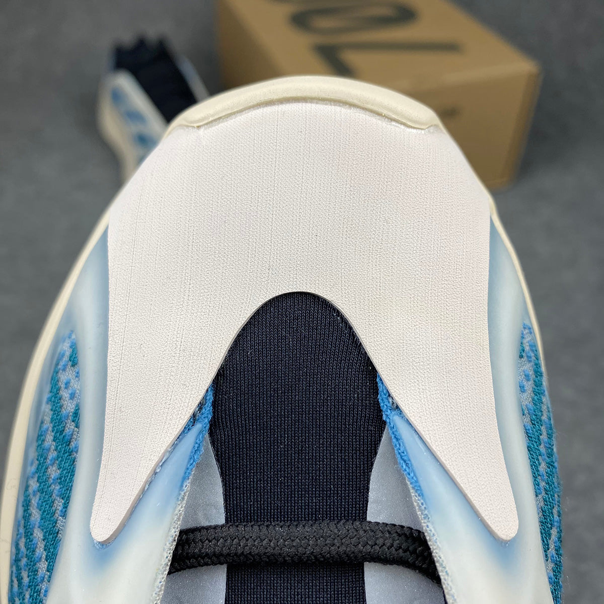 Yeezy 700 V3 Sneakers 'Kyanite' - product view 7