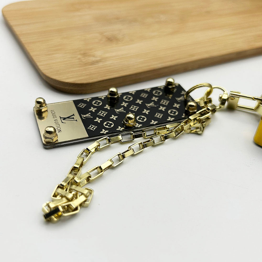Branded Trunk Case With Chain For Samsung Phone Case - product view 4