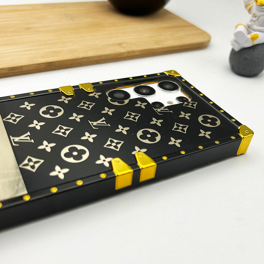 Branded Trunk Case With Chain For Samsung Phone Case - product view 5
