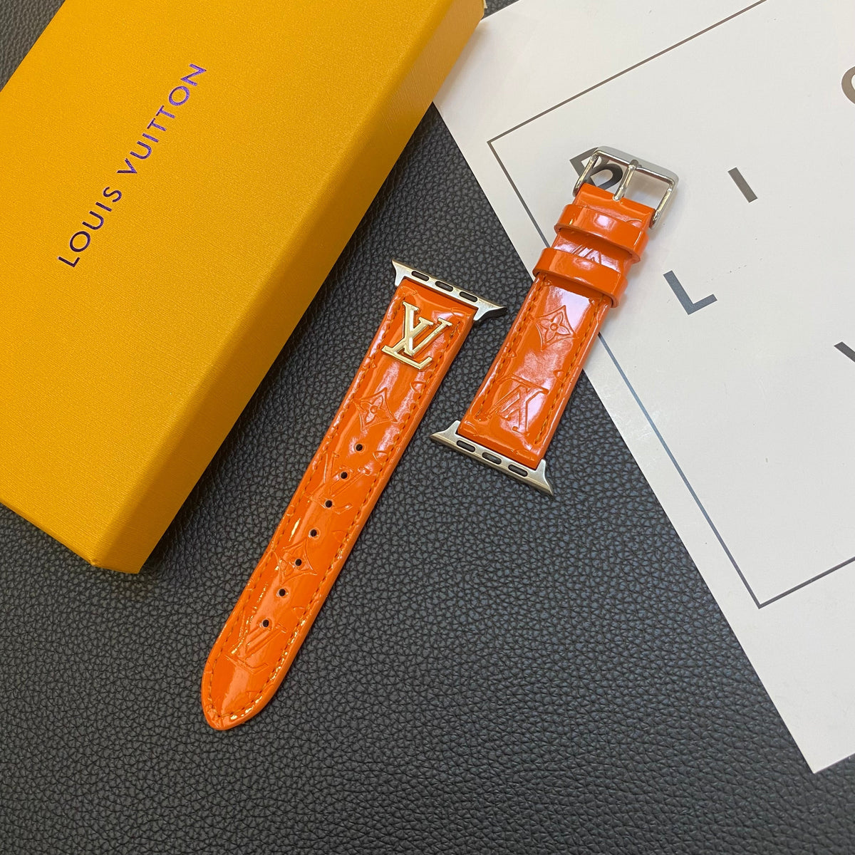 GLOSSY LEATHER APPLE WATCH STRAP METAL LOGO - product view 11