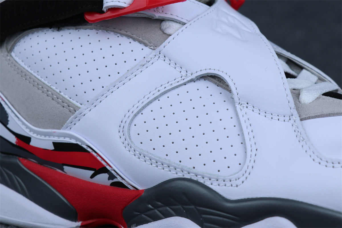 Air Jordan 8 Retro 'Bugs Bunny' 2013 Sneakers - product view 5