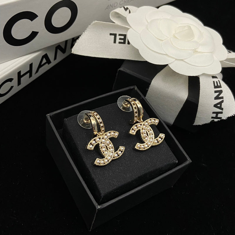 CHE76   Women's Peach Heart Double C Pearl Earnail Jewelry