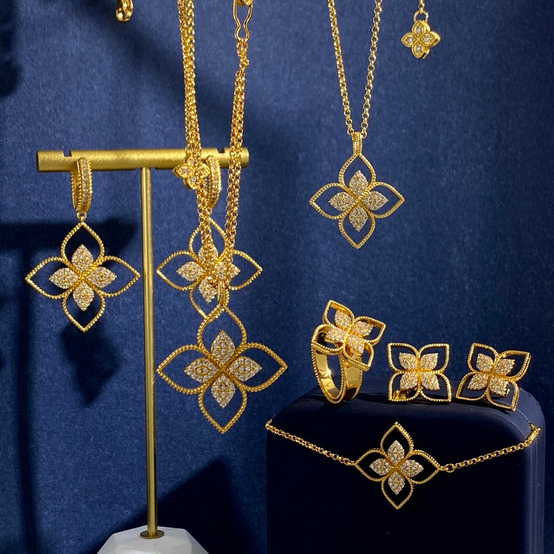 VAN30 Necklace 18K plating gold Jewelry