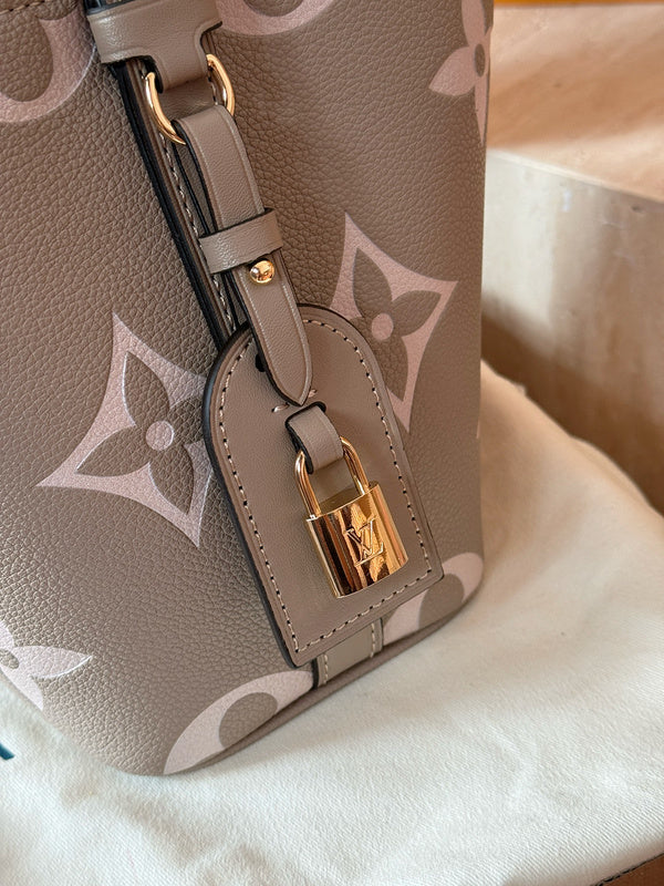 MLB4   Women's new fashion 18*16cm bucket bag