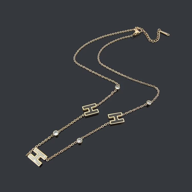 HN01   Letter Shell Stainless Steel Necklace Jewelry