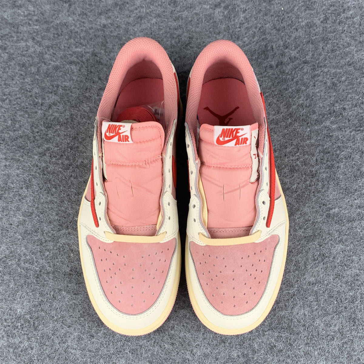 Travis Scott x Air Jordan 1 Retro Low OG 'Tropical Pink' (B-grade) Sneakers - product view 2