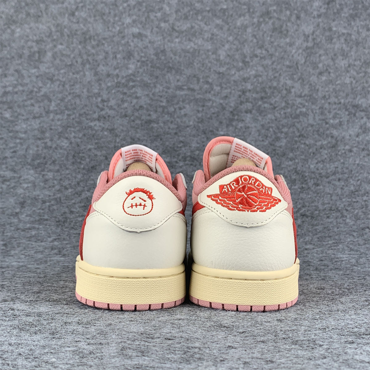 Travis Scott x Air Jordan 1 Retro Low OG 'Tropical Pink' (B-grade) Sneakers - product view 6