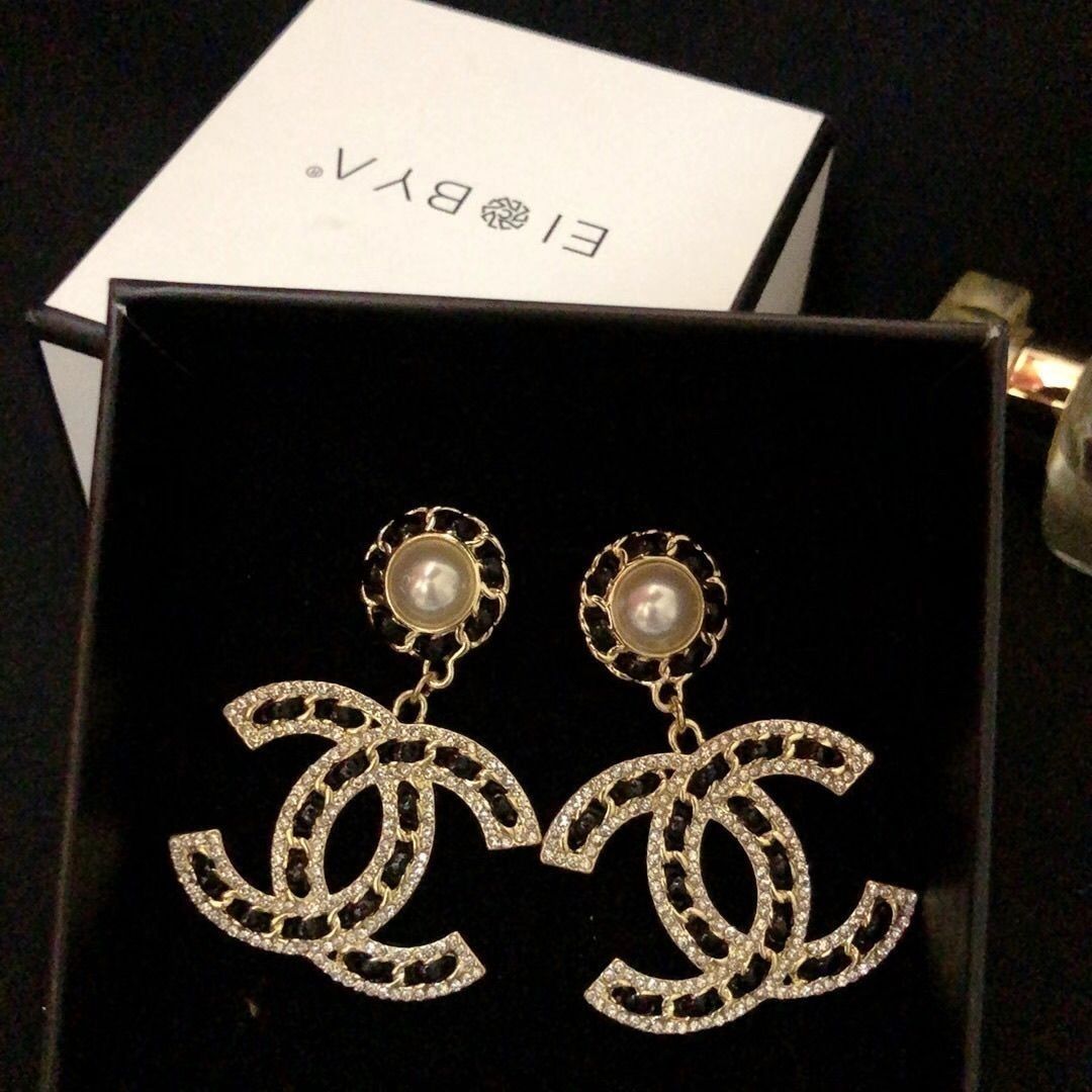 Tweed and Pearl Earrings 0112 - product view 1