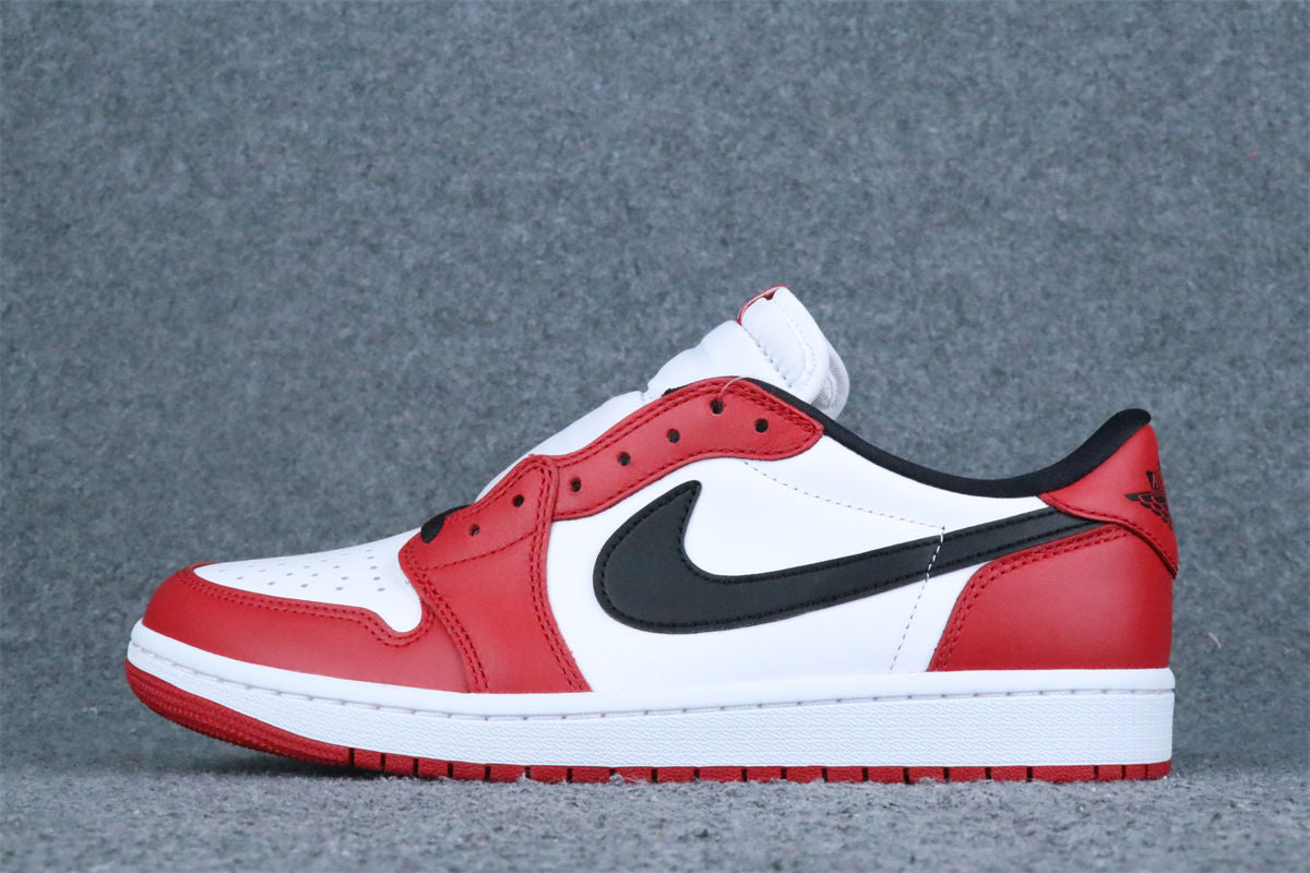 Air Jordan 1 Retro Low OG 'Chicago' 2025 Sneakers - product view 1
