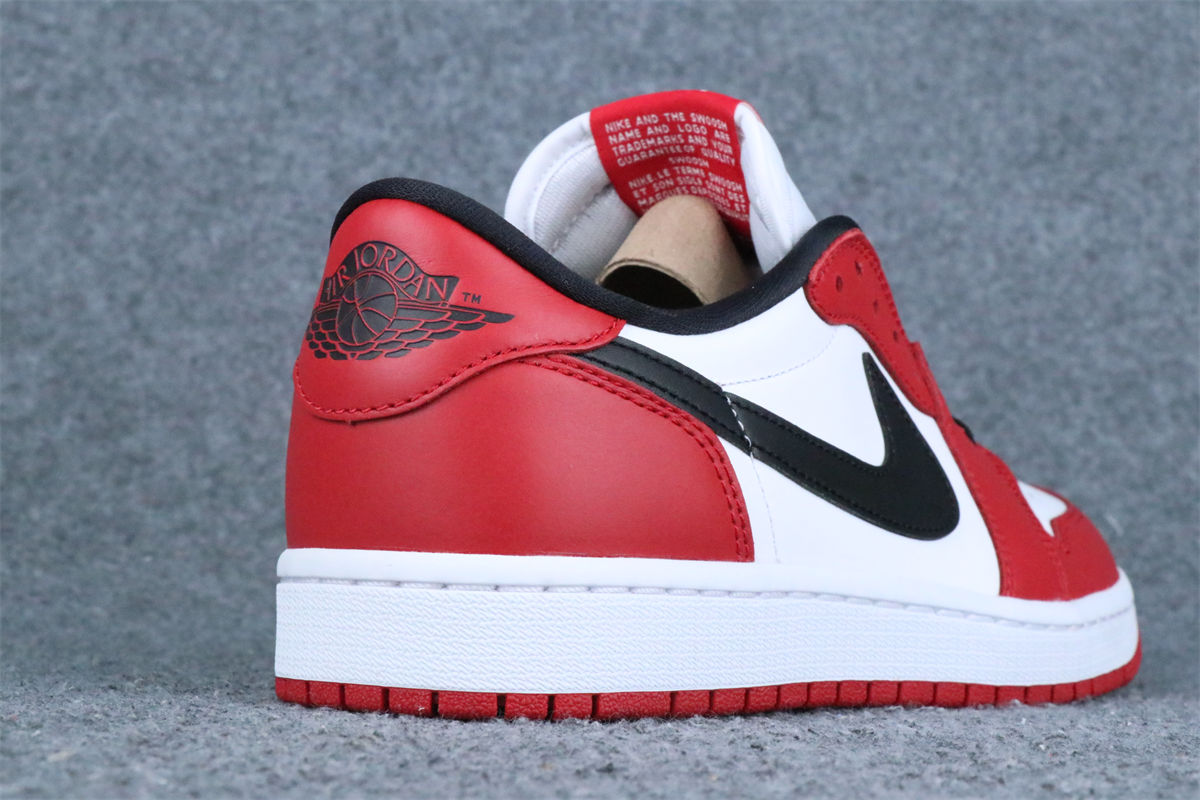 Air Jordan 1 Retro Low OG 'Chicago' 2025 Sneakers - product view 6