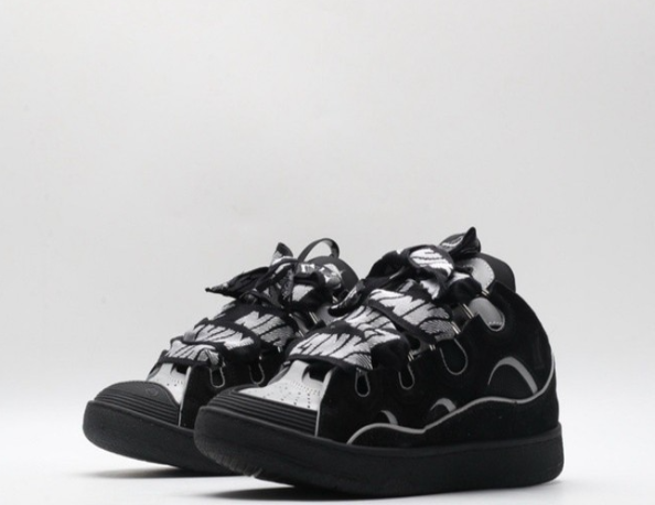Curb Sneakers - product view 3