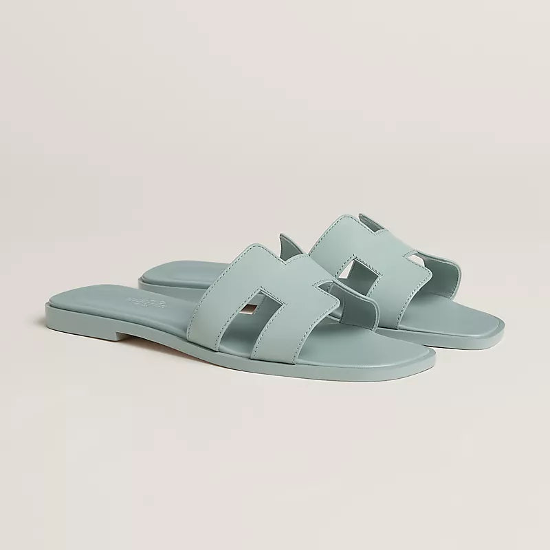 Minimal Double H Logo Slides - product view 8
