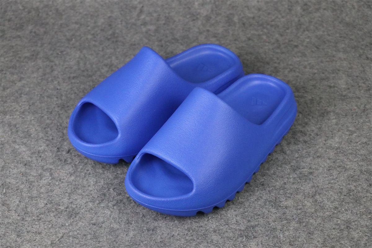 Yeezy Slides 'Azure' - product view 9