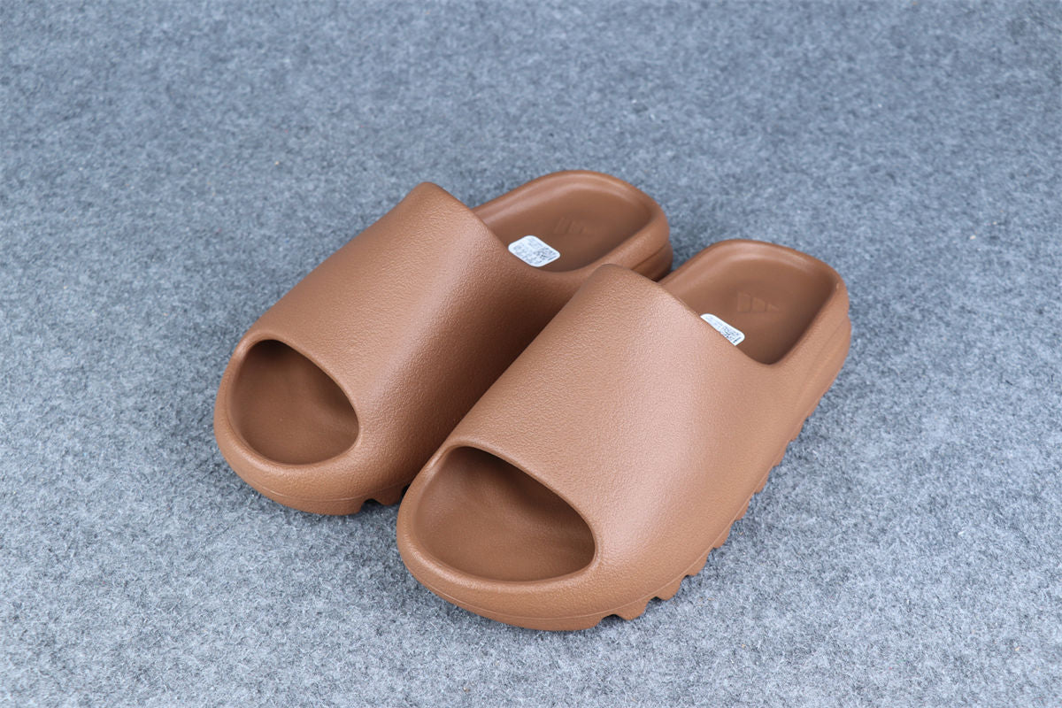 Yeezy Slides 'Flax' - product view 9