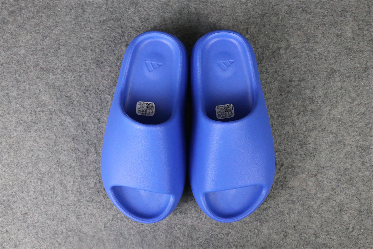 Yeezy Slides 'Azure' - product view 8