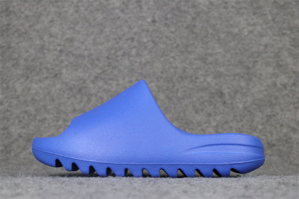 Yeezy Slides 'Azure' - product view 1
