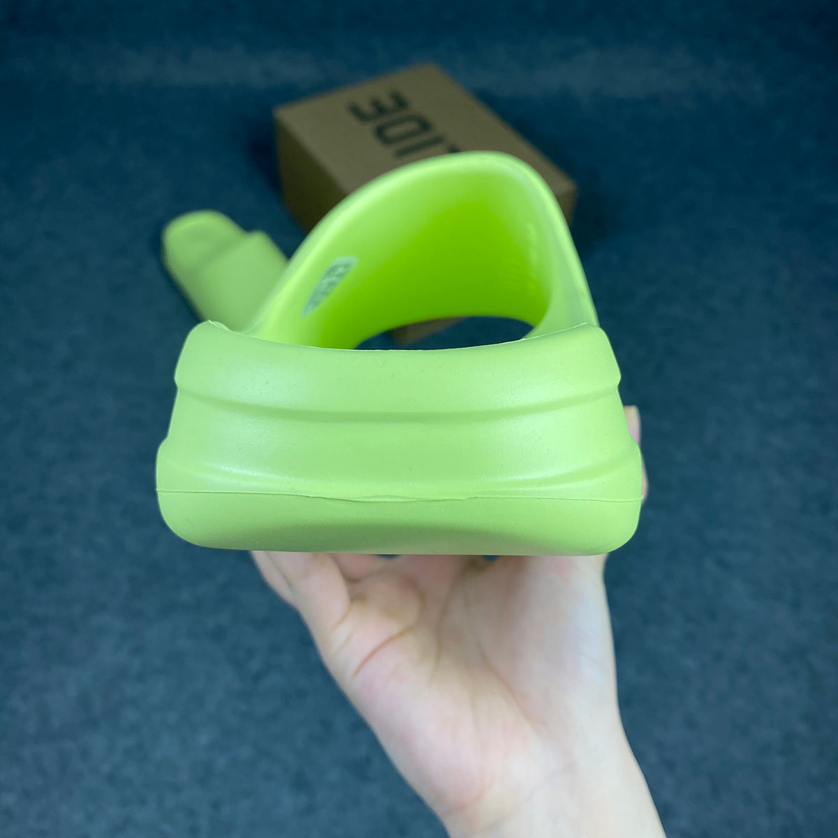 Yeezy Slides 'Glow Green' - product view 3
