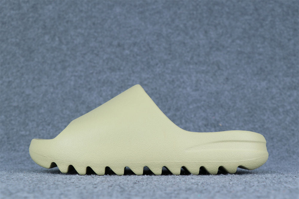 Yeezy Slides 'Resin' - product view 1