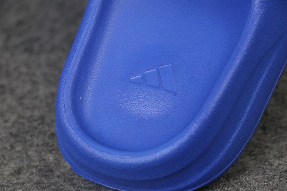 Yeezy Slides 'Azure' - product view 6